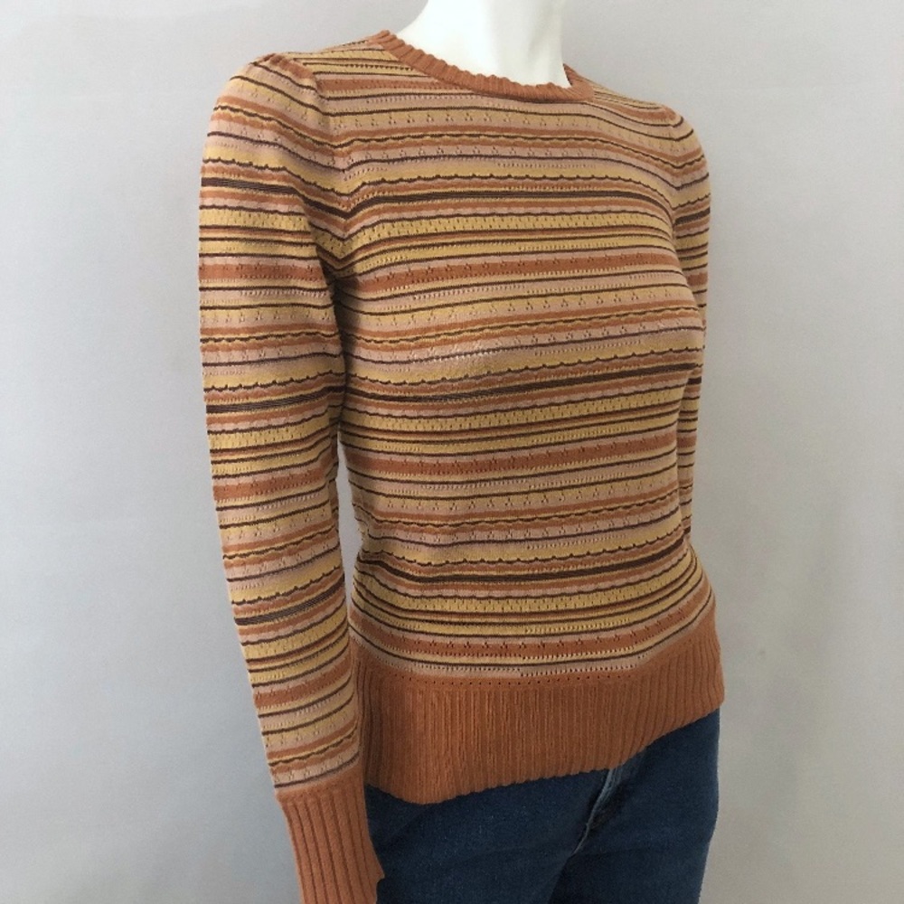 Vintage sweater perfect for fall! 🍂🍁